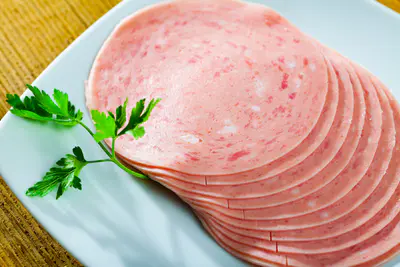 Český salám: tradiční chuť poctivého řeznického řemesla